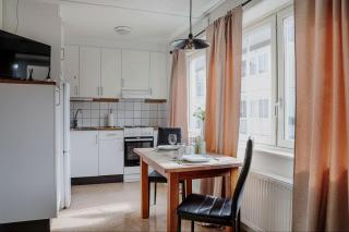 Cozy apartment hotel close to Visby - Visby - 1