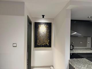 Pinnacle Row Elegance Escape - 9