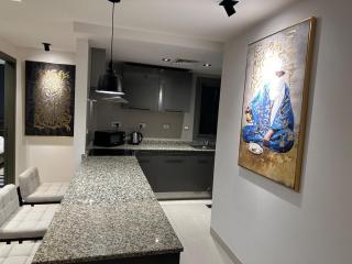 Pinnacle Row Elegance Escape - 7