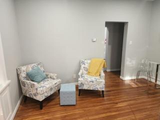 Summer Sunset Hideout 1-2 Bedrooms and 1 Bath - 7