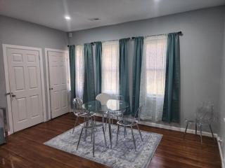 Summer Sunset Hideout 1-2 Bedrooms and 1 Bath - Atlantic City - 2