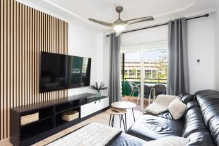 Home2Book Beachside Los Cristianos Apt & Pool - 9