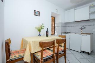 Apartments Jug - Lopar - 1