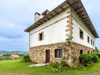 Casa con gran capacidad y preciosas vistas - Colindres - 9