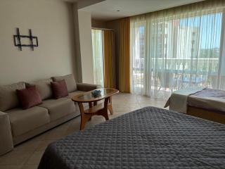 Miramar palace 615S - 3