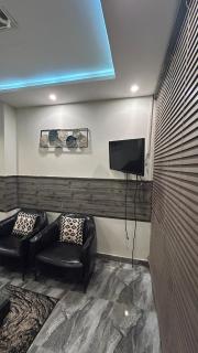 Luxury Upscale Furnished Studio - Rawalpindi - 9