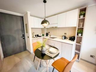 HOM I Departamento 1D1B Metro Santa Lucia 2PAX - Santiago - 5