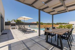 Sage Villa by Vintage Travel - Tavronitis - 0