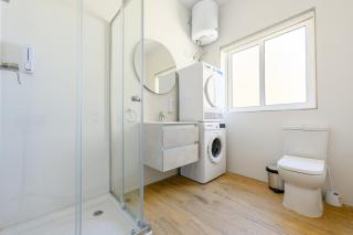 Bright & Airy Apt in Central Sliema - Sleeps 3 - 9