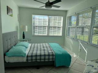 Florida style home near Barefoot Beach - Bonita Springs - 2