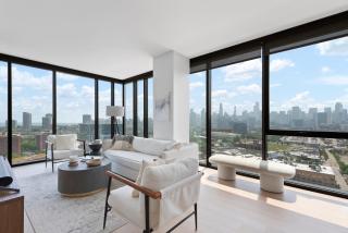 Foundry Unmatched Skyline Views at Lincoln Park - Chicago - 6