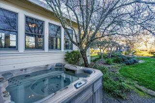 Starlite Vineyard Escape - 9