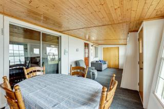 Swimmers Paradise Lakefront Cottage in Baldwin! - Baldwin - 7