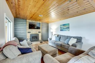 Swimmers Paradise Lakefront Cottage in Baldwin! - Baldwin - 4