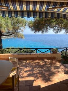 Villa with a splendid view - Geremeas - 1