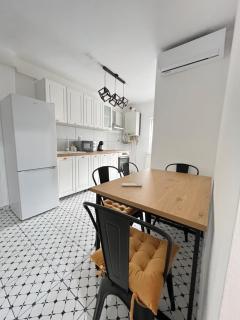 Vicsalt Apartment - Turda - 0
