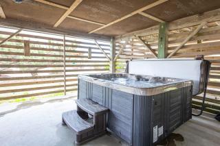 Modern 3rd Row Cottage Hot Tub and Pet Friendly - Kitty Hawk - 6