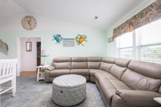 Modern 3rd Row Cottage Hot Tub and Pet Friendly - Kitty Hawk - 1