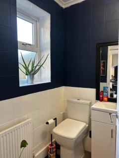 Luxury 4 Bed Home Sleeps 9, Games Room, Parking - - 4
