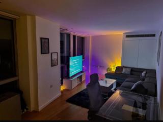 62sqm High Rise Canary Wharf - Londra - 0
