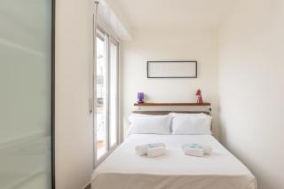 Bright apartment with view - Milan - 3