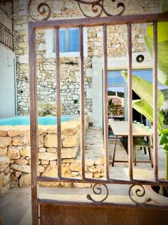 Gîte dans un domaine - La cave du vigneron - Uzès - 10 personnes - 1