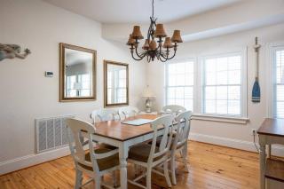 Steps from the Beach - Spacious Condo with Amenities - Kill Devil Hills - 4