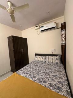 Modern Comfortable 1BHK Prime location Service Apartments - Bangalore - 1