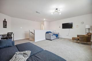 V2 Exclusive Room in Dallas - 4