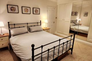 Stylish Poole Stay: 2BD Victorian Home - Parkstone - 8