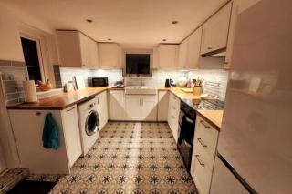 Stylish Poole Stay: 2BD Victorian Home - Parkstone - 7