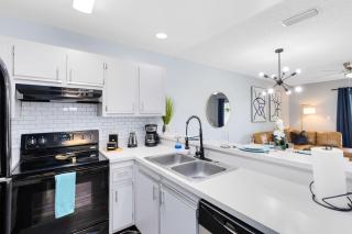 Oasis 220 - Cosmic Getaway - Titusville - 4