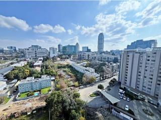 Stunning City View Apartment Sandton City - 9