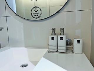 Stunning City View Apartment Sandton City - Johannesburg - 6
