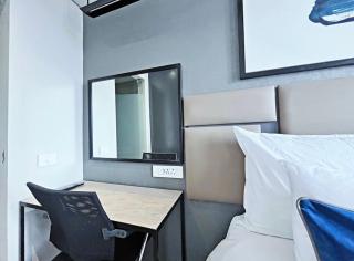 Stunning City View Apartment Sandton City - 5
