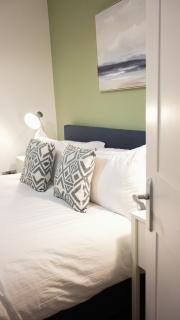 Stunning Brighton Seaside 2-Bedroom Townhouse with Patio, Sleeps 6 - Brighton & Hove - 2