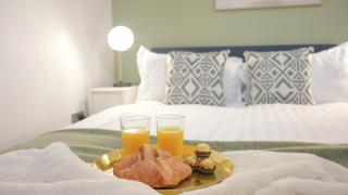 Stunning Brighton Seaside 2-Bedroom Townhouse with Patio, Sleeps 6 - Brighton & Hove - 3