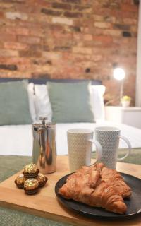 Stunning Brighton Seaside 2-Bedroom Townhouse with Patio, Sleeps 6 - Brighton & Hove - 5