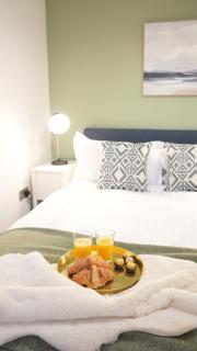 Stunning Brighton Seaside 2-Bedroom Townhouse with Patio, Sleeps 6 - Brighton & Hove - 9