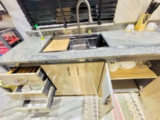 Stylish 2-Bedroom Apartment in Peaceful Abuja Neighborhood - Abuja - 1