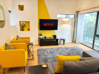 Stunning Duplex Apartment with Free Parking and WiFi - Nottingham - 0