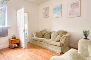 Grimsby Gem on Tunnard - Grimsby - 8
