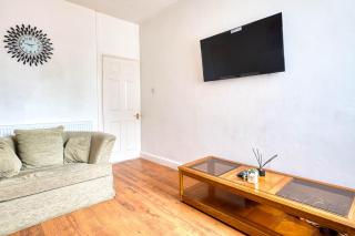 Grimsby Gem on Tunnard - Grimsby - 5