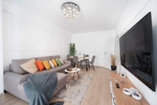 Modern Apartment with Free Private Parking in Timisoara - Timişoara - 6