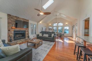 Private Dock Lake Views & Outdoor Fun - Moneta - 8