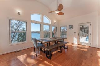 Private Dock Lake Views & Outdoor Fun - Moneta - 1