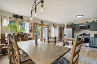 Fallsview Cabin Forest Escape w Rustic Charm - 8