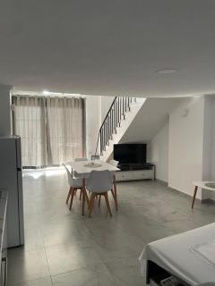 Kris Apart-Hotel - Golem - 1