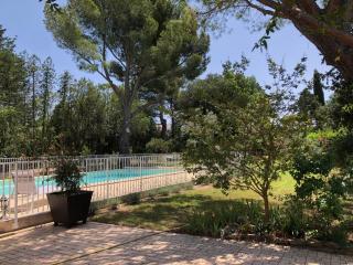 Gîte 4 à 6 personnes en Provence avec grande piscine partagée - Cornillon-Confoux - 5