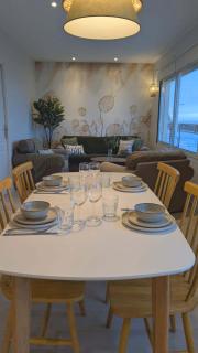 Beautiful beachfront apartment, 180d sea and cliff view - 6